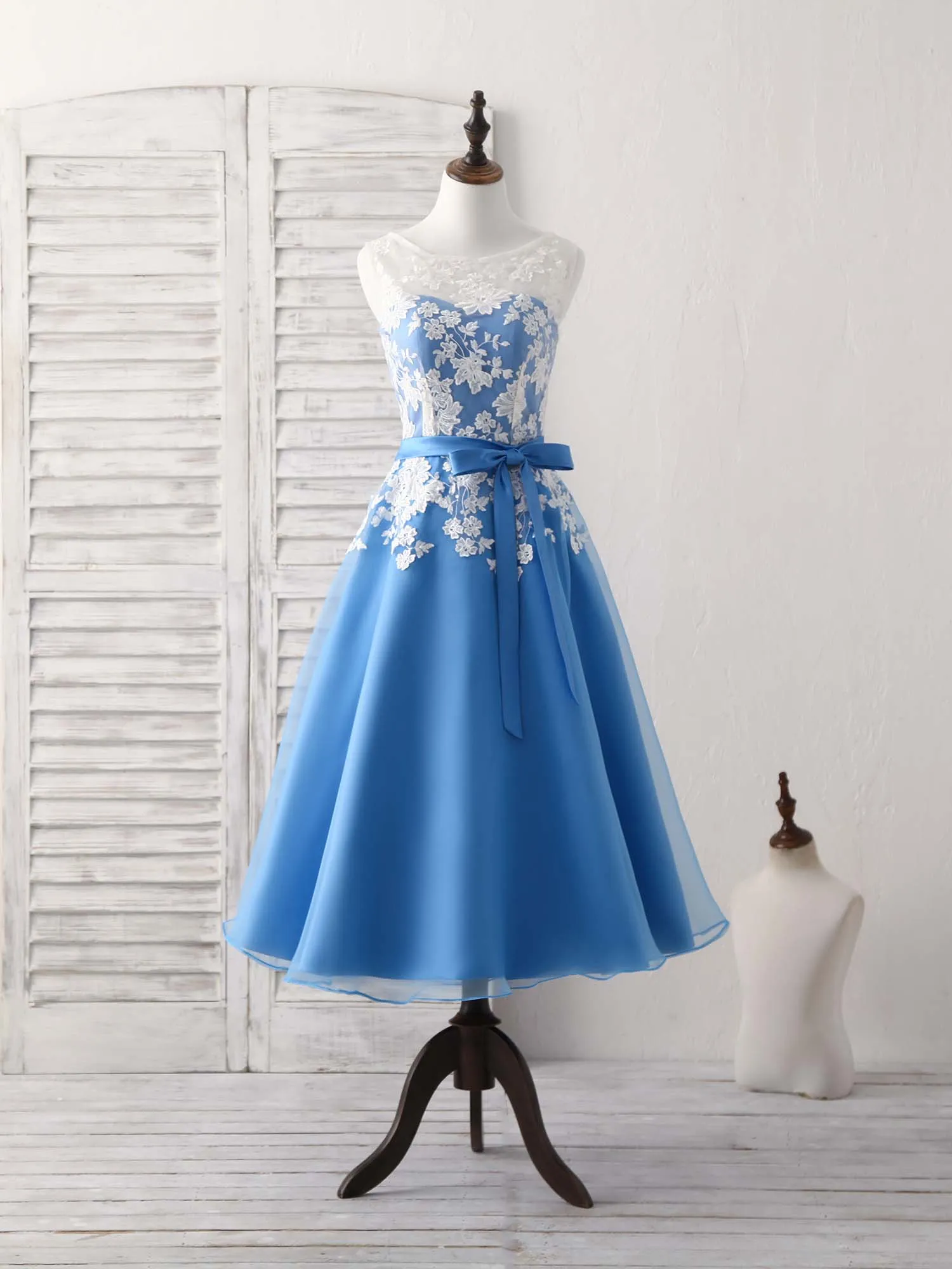 Blue Round Neck Tulle Lace Applique Tea Long Prom Dress, Bridesmaid Dress