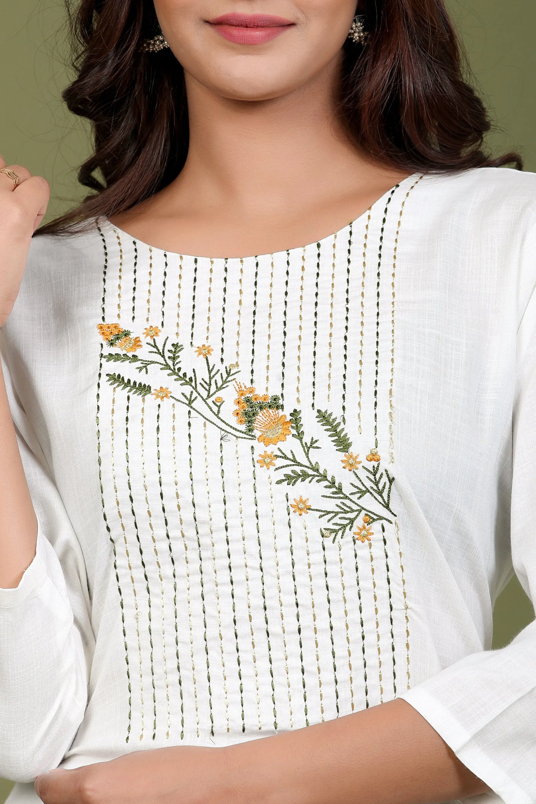 Women White Embroidered Kurta